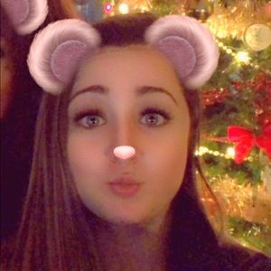 Meet your Posher, Alyssa